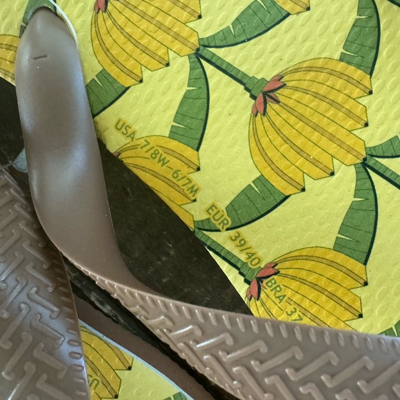 Havaianas × FARM Rio Bandana Deco Flip Flop - Picture 3 of 9